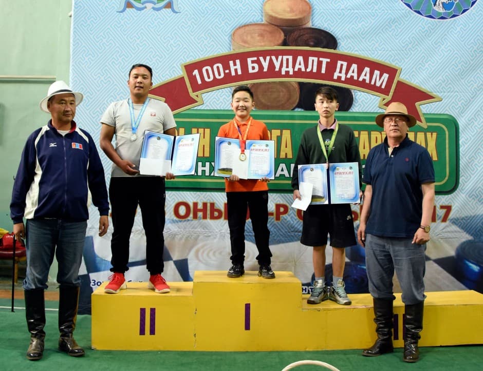 Сонирхогчдын улсын аваргууд тодорлоо